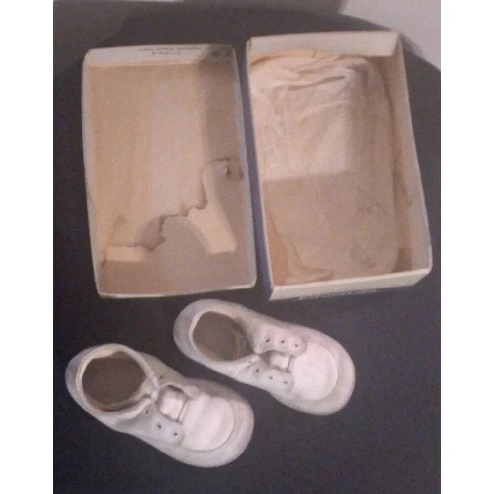 VINTAGE Used Leather Baby Shoes-great for Bronzing